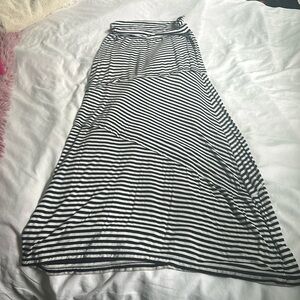 Max Studios Specialty Product black & white striped maxi skirt. Size XS